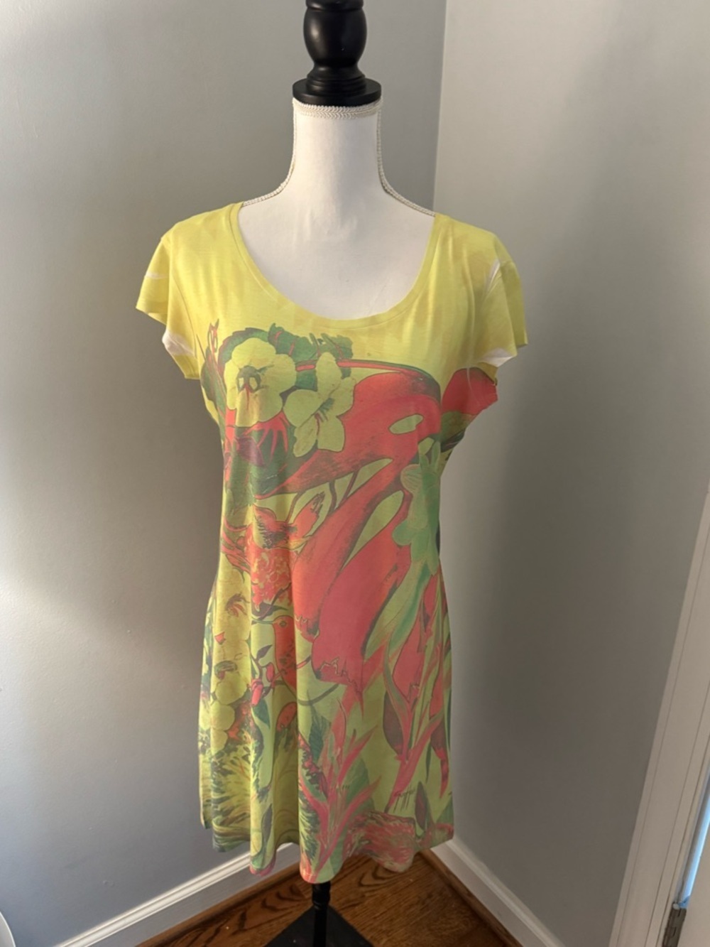 Guy Harvey Dress Green Tropical color’s. Midi length. Never worn. Size L